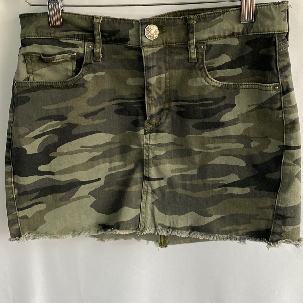 ❤️3/$30 Express Camo Skirt